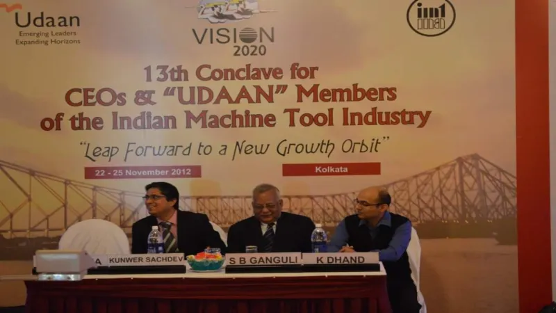 Kunwer Sachdev with S B Ganguli at the 13th Conclave for CEOs, Indian Machine Tool Industry, Kolkata, November 2012